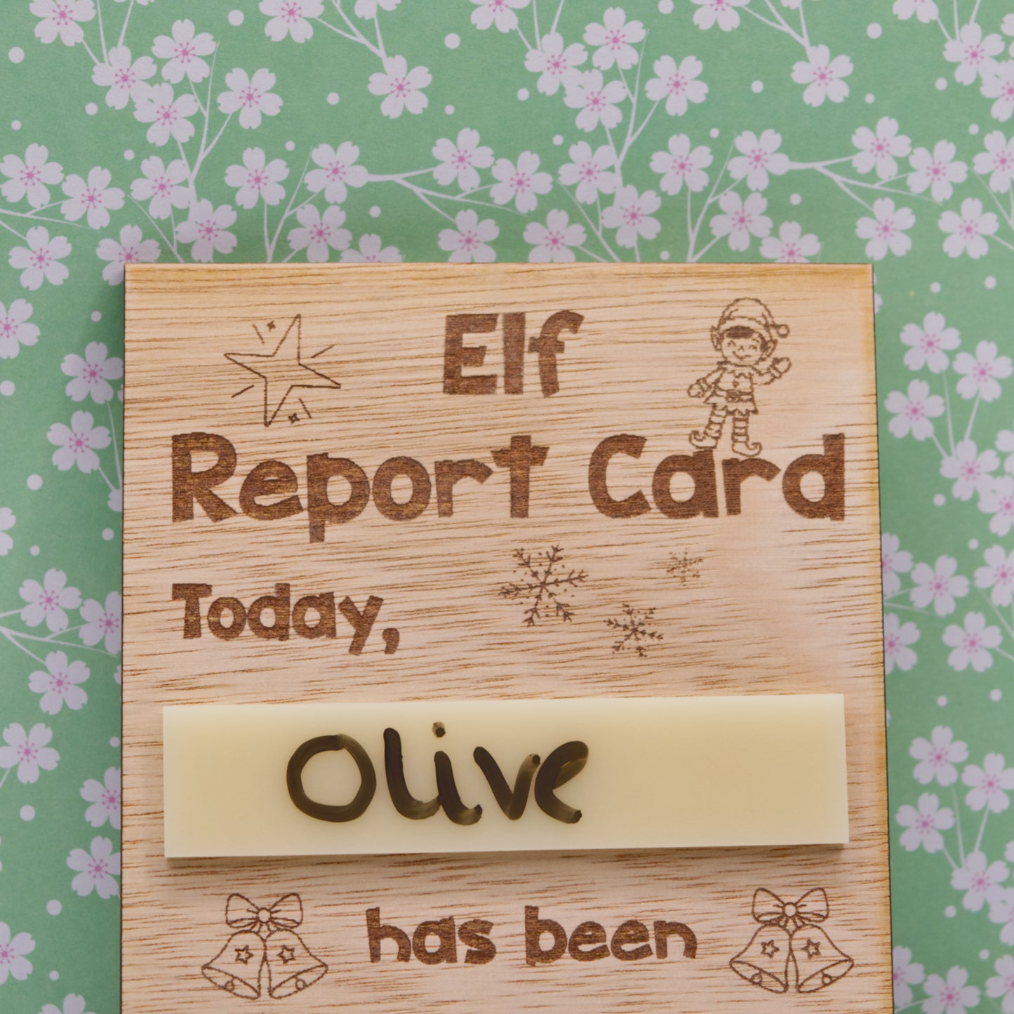 Christmas Collection - Elf Report Card Dry Wipe Board with Pen | Laser-Cut Christmas Behaviour Tracker | Optional Personalised Name
